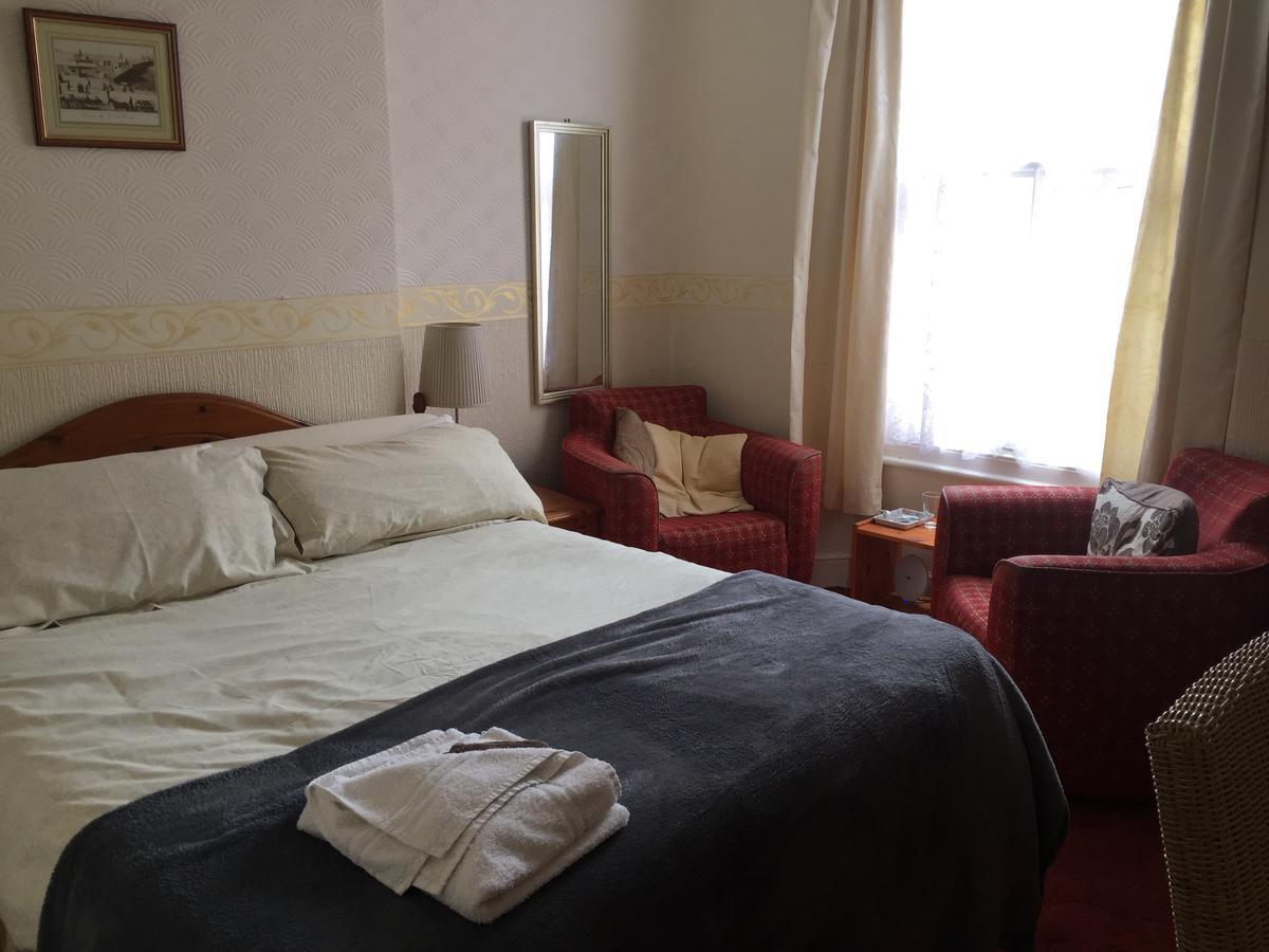 Albany Lodge Guest House Уэстон-сьюпер-Мэр Номер фото